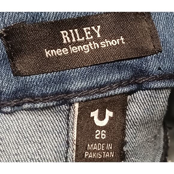 True Religion Riley Low-rise Knee Length Shorts Womens 26 26Wx13L EUC! - Picture 7 of 8